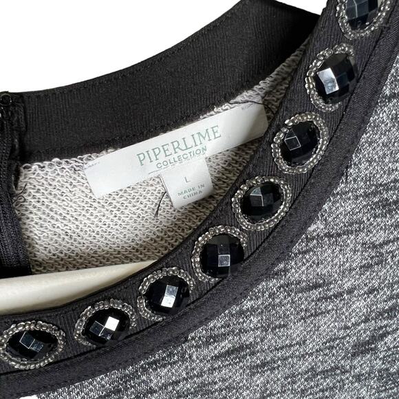 Piperlime Short Sleeved Top Jeweled Collar Size Medium - Picture 3 of 8